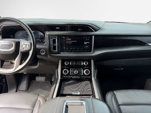 Used 2022 GMC Yukon Denali AWD/4WD image 16