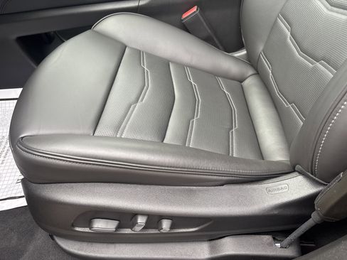 Used 2024 Cadillac XT6 Premium Luxury w/ Platinum Package image 29