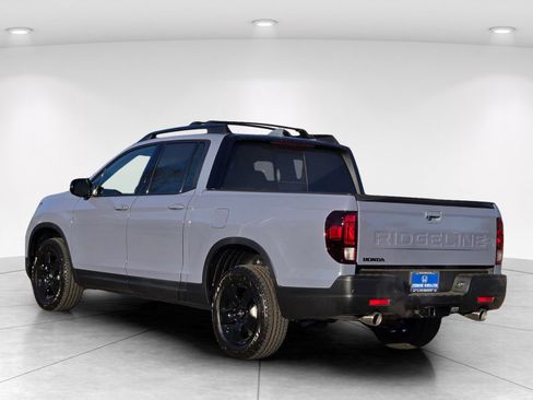 New 2026 Honda Ridgeline Black Edition image 6