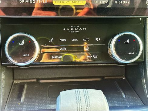 Used 2023 Jaguar F-PACE R-Dynamic S image 21