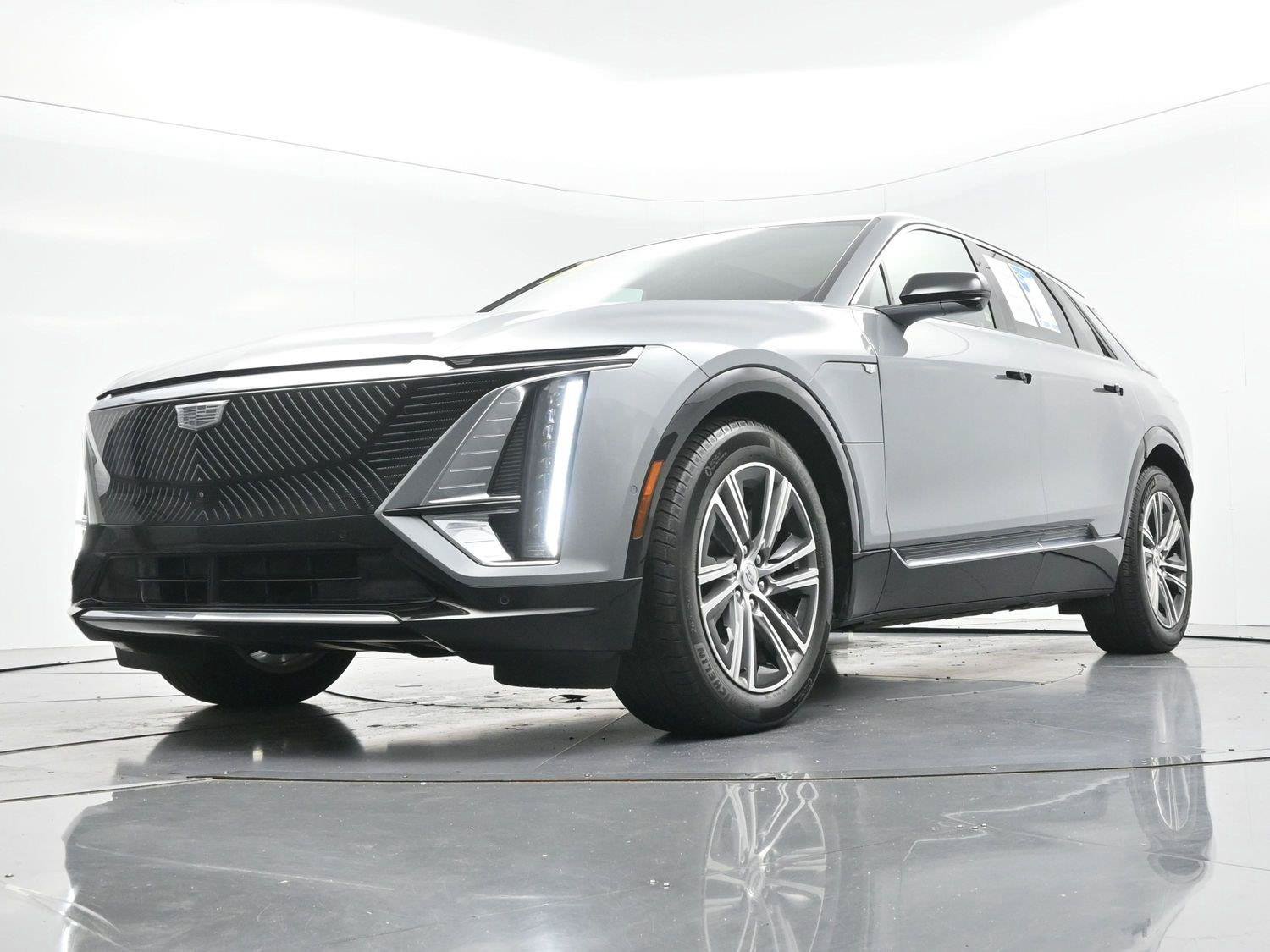 Used 2024 Cadillac Lyriq Luxury AWD/4WD image 42