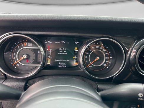 Used 2020 Jeep Gladiator Sport AWD/4WD image 15