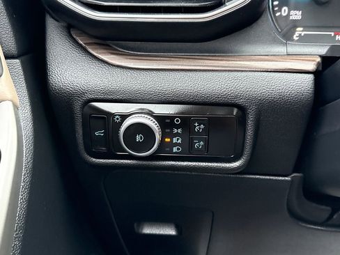 Certified 2023 Ford Explorer Limited w/ Limited Technology Package image 27