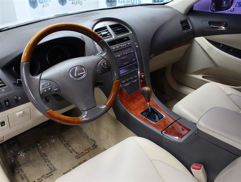 Used 2010 Lexus ES 350 w/ Preferred Accessory Package FWD image 7