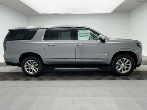 New 2026 Chevrolet Suburban Premier AWD/4WD image 8