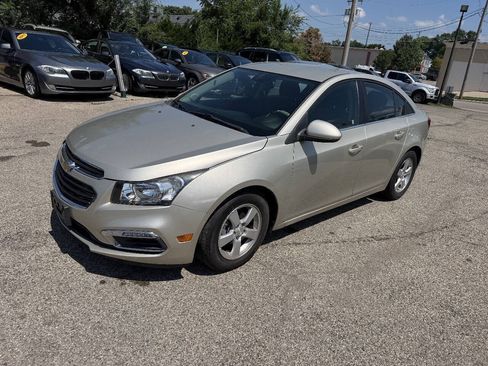 Used 2016 Chevrolet Cruze LT FWD image 1