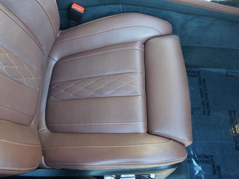 Used 2025 BMW X7 xDrive40i w/ Executive Package image 72