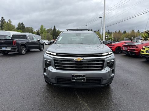 New 2026 Chevrolet Traverse LT w/ LPO, Cargo Package AWD/4WD image 8