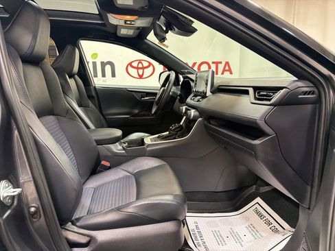 Used 2021 Toyota RAV4 XSE AWD/4WD image 12