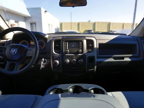 Used 2017 RAM 1500 Express image 11