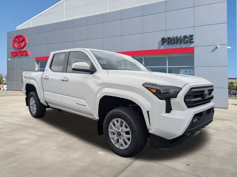 New 2026 Toyota Tacoma SR5 RWD image 2