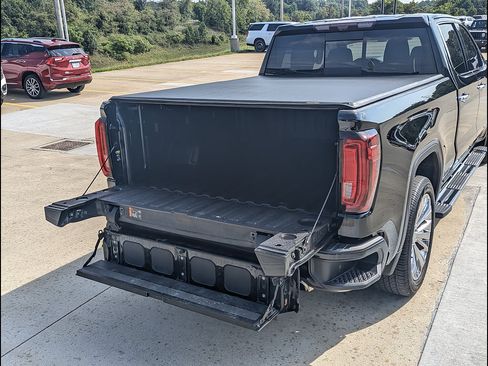 Used 2020 GMC Sierra 1500 Denali w/ Technology Package AWD/4WD image 13