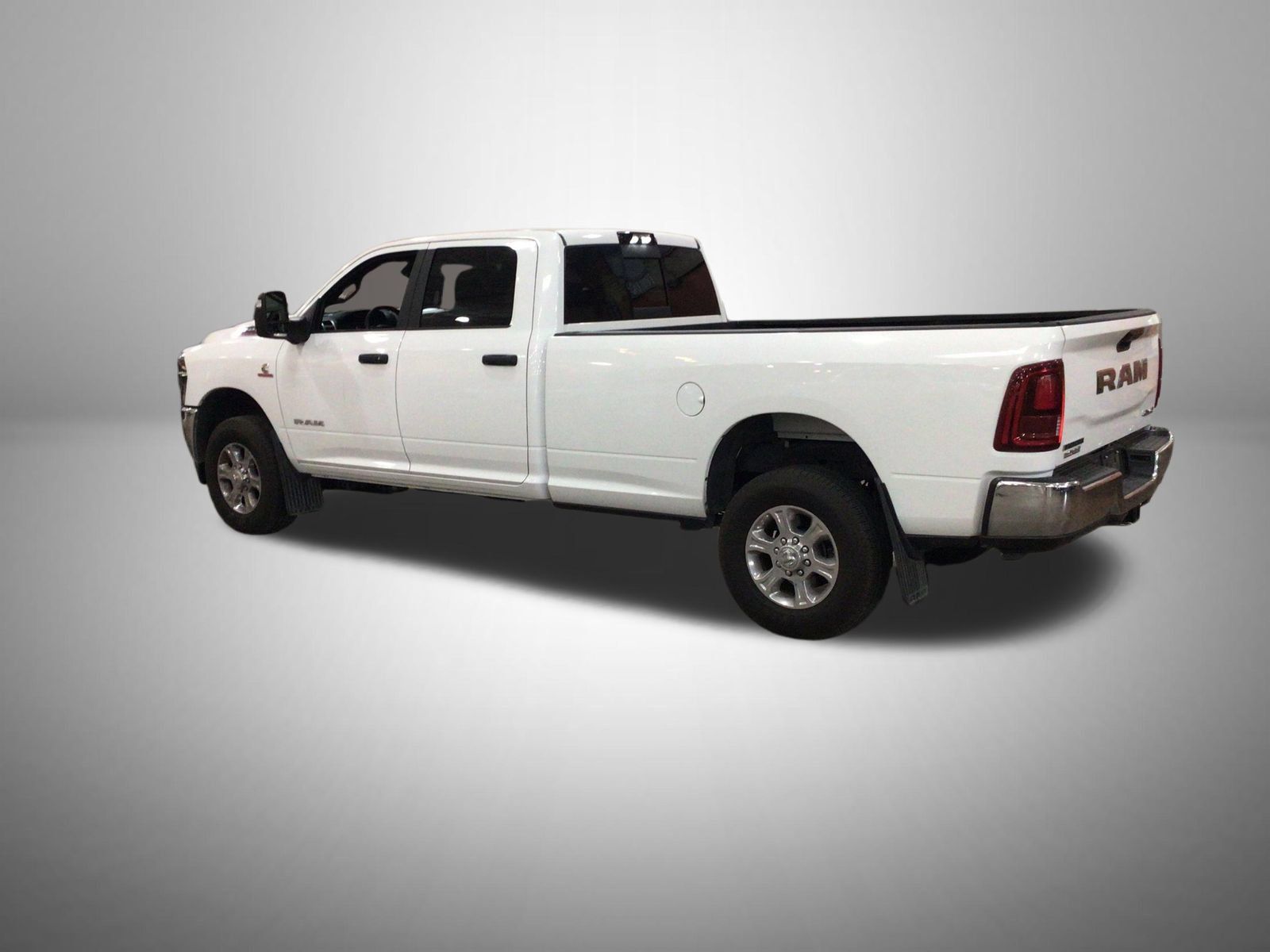 Used 2025 RAM 2500 Big Horn AWD/4WD image 3