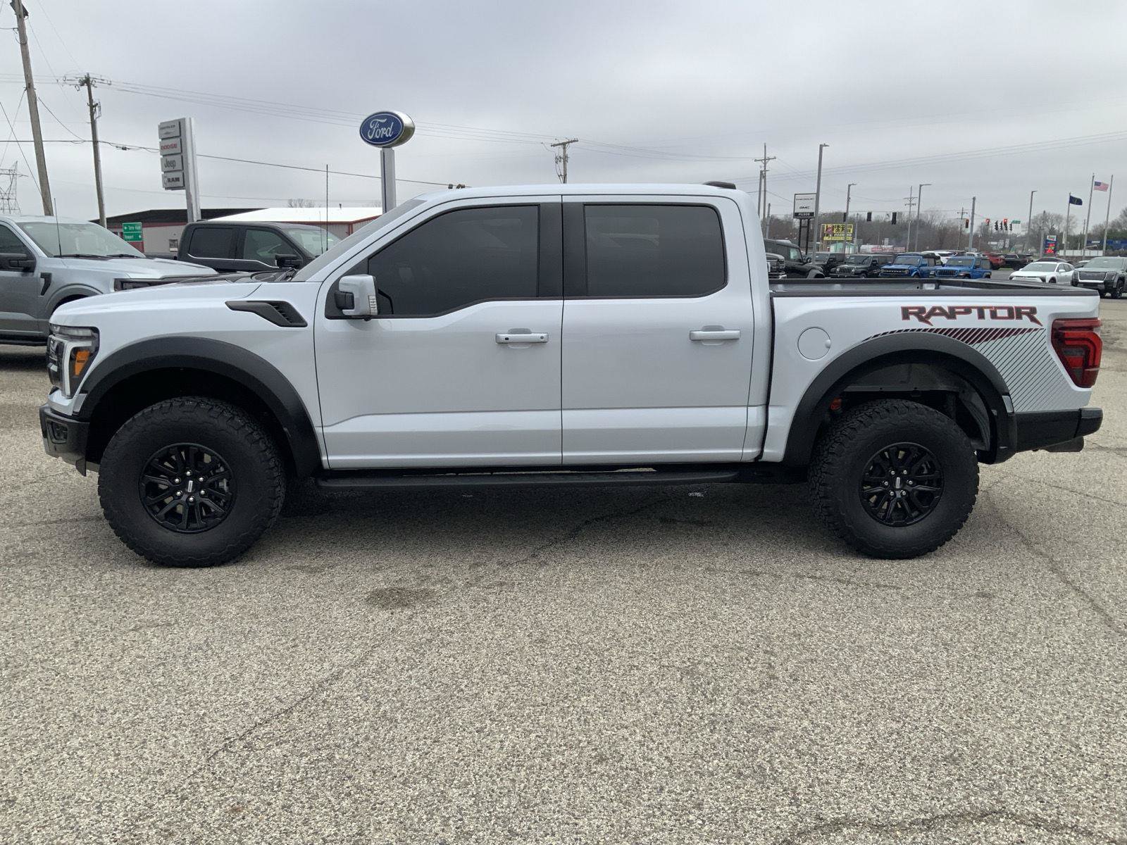 Used 2025 Ford F150 Raptor AWD/4WD image 10
