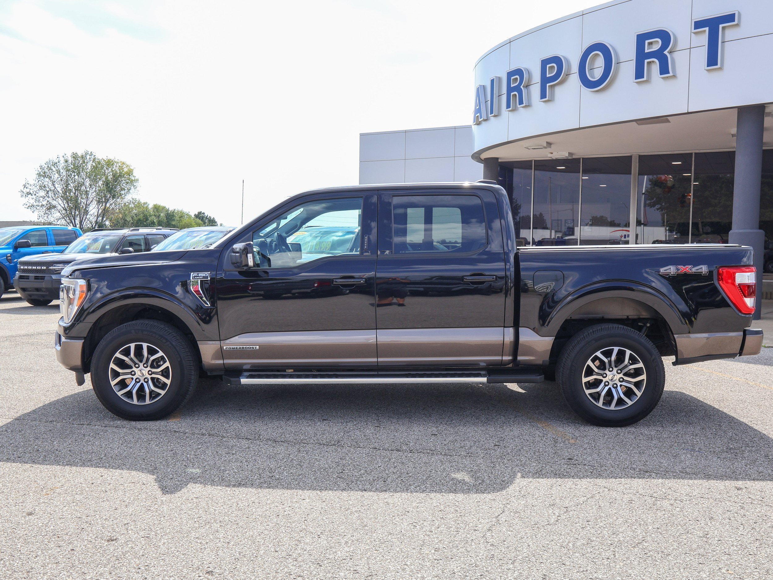 Used 2022 Ford F150 Lariat w/ Equipment Group 501A Mid AWD/4WD image 2