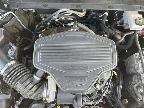 Used 2020 Cadillac XT6 Premium Luxury image 39