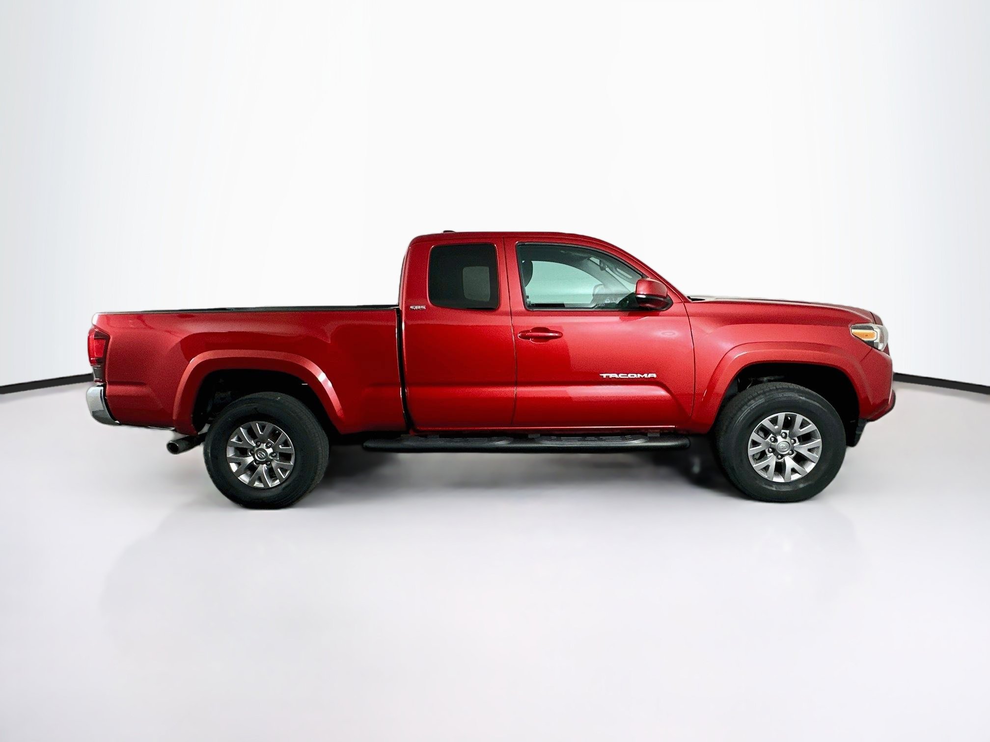 Used 2018 Toyota Tacoma SR5 RWD image 10