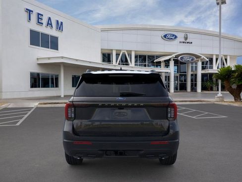New 2026 Ford Explorer Active image 5