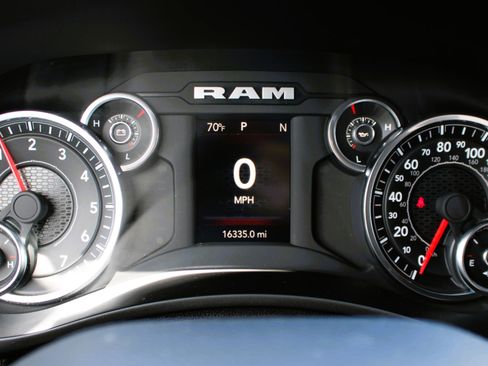 Used 2024 RAM 2500 Big Horn w/ Night Edition AWD/4WD image 30