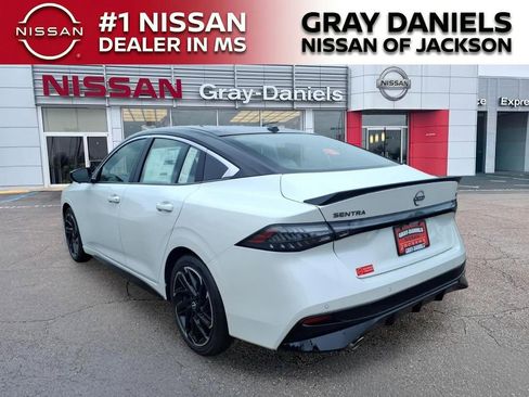New 2026 Nissan Sentra SR w/ SR Premium Package FWD image 5