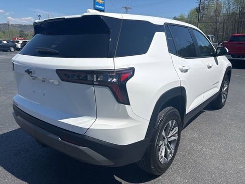 Used 2026 Chevrolet Equinox LT w/ Convenience Package II image 4