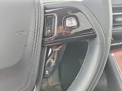 Used 2023 Lincoln Aviator Reserve w/ Equipment Group 201A image 17