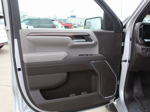 Used 2022 Chevrolet Silverado 1500 LT image 9