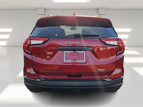 Certified 2024 GMC Terrain SLE w/ Driver Convenience Package image 4