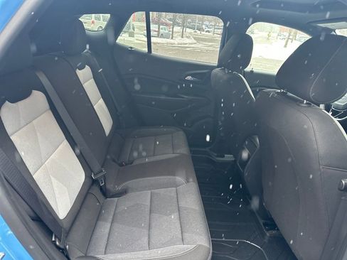 Used 2024 Chevrolet Trax RS w/ Sunroof Package image 27