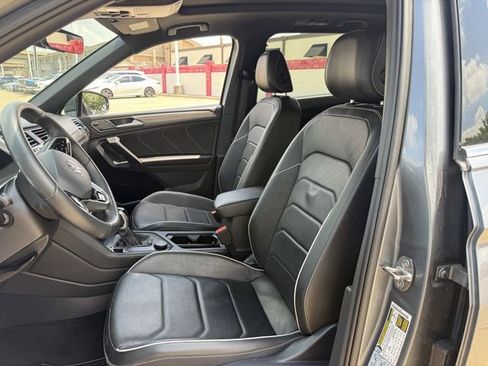 Used 2022 Volkswagen Tiguan SEL R-Line AWD/4WD image 29