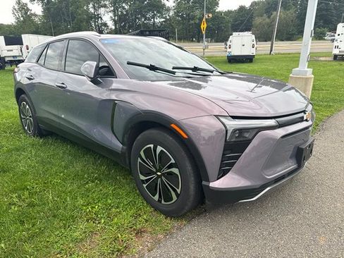 Used 2024 Chevrolet Blazer EV LT AWD/4WD image 2