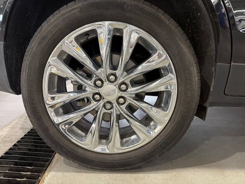 Used 2023 Cadillac XT5 Luxury AWD/4WD image 9