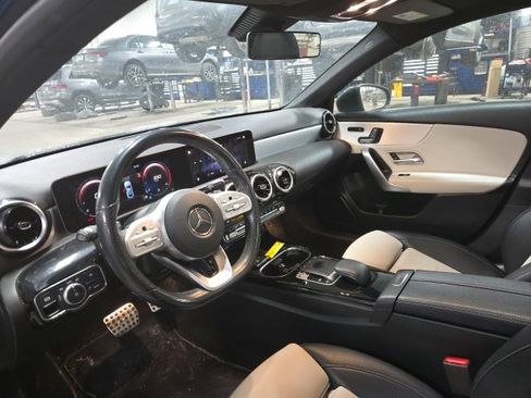 Certified 2019 Mercedes-Benz A 220 4MATIC image 5