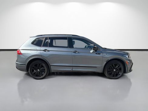 Used 2022 Volkswagen Tiguan SE R-Line FWD image 2