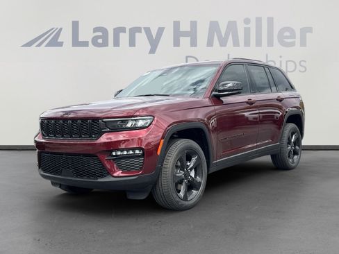 New 2025 Jeep Grand Cherokee Limited w/ Black Appearance Package image 1