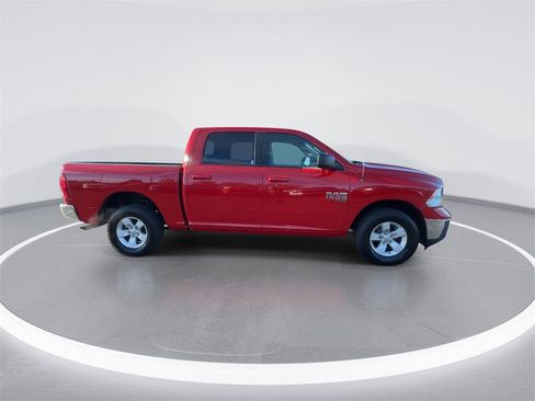 Used 2021 RAM 1500 Classic SLT image 9