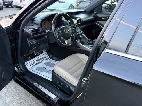 Used 2020 Lexus IS 300 F Sport w/ F Sport Package image 7