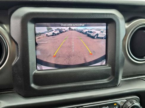 Used 2023 Jeep Wrangler Sport S image 32