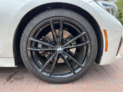 Used 2019 BMW 330i Sedan w/ M Sport Package RWD image 13