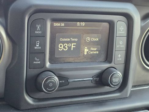 Used 2018 Jeep Wrangler Unlimited Sport S AWD/4WD image 42