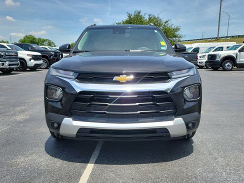 Used 2023 Chevrolet TrailBlazer LT FWD image 3