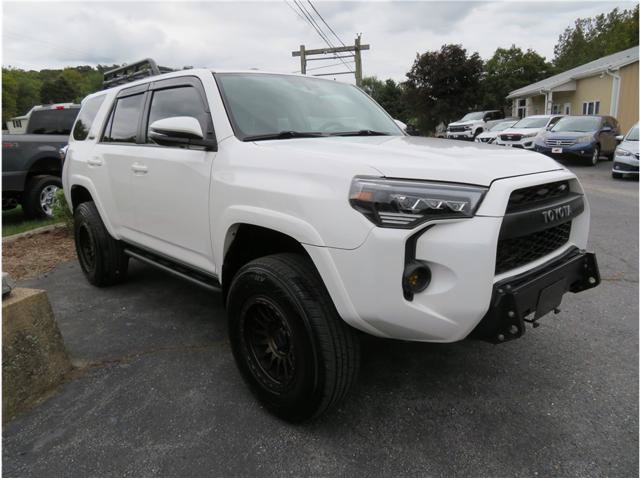 Used 2018 Toyota 4Runner SR5 Premium AWD/4WD image 15
