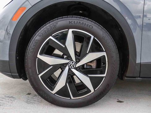 Used 2023 Volkswagen ID.4 Pro S image 11