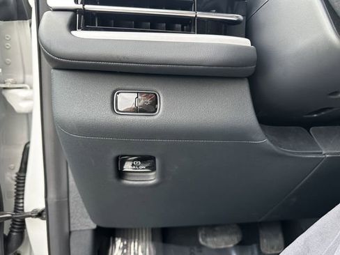 Certified 2025 Lincoln Navigator Reserve image 29