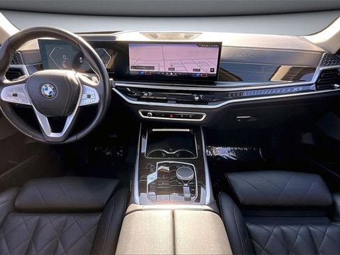 Used 2024 BMW X7 xDrive40i image 7