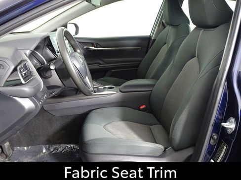 Used 2022 Toyota Camry LE image 10