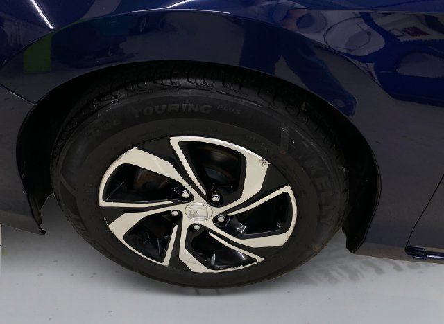 Used 2017 Honda Accord LX image 19