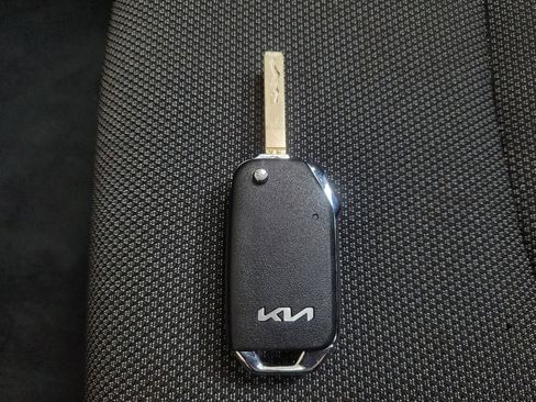 Used 2024 Kia Forte LXS image 32