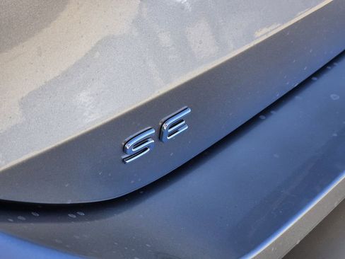 New 2026 Volkswagen Tiguan SE image 8