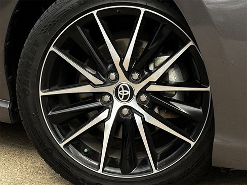 Used 2024 Toyota Camry SE image 28